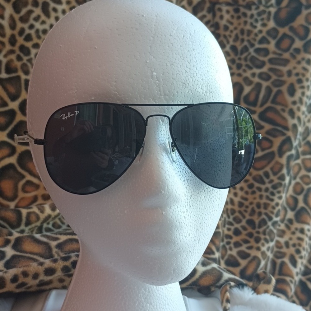 Ray-Ban aviator style polarized sunglasses, black